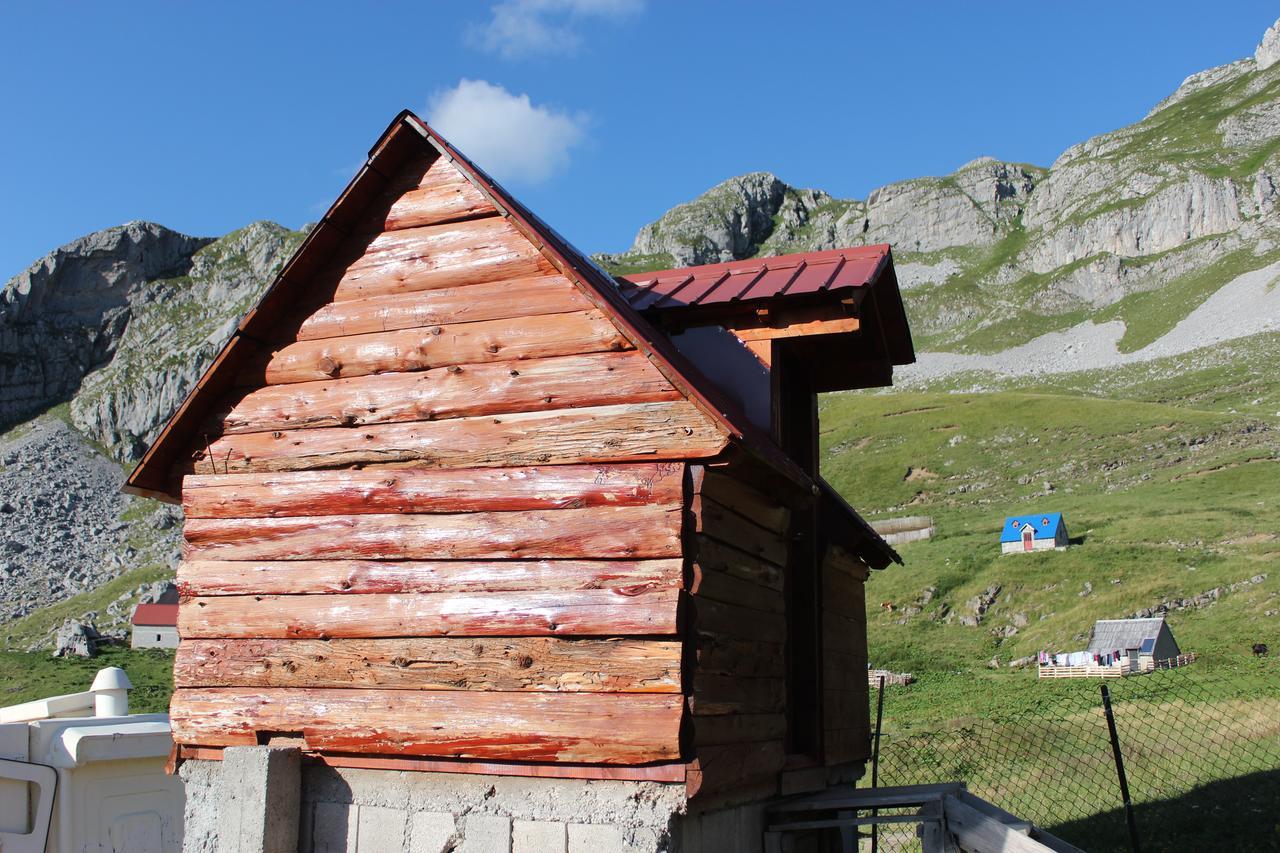 Auberge de jeunesse Rural Household Minic - Kapetanovo Jezero à Kolašin Extérieur photo