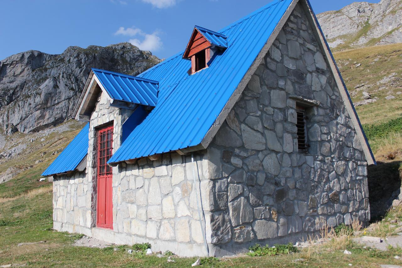 Auberge de jeunesse Rural Household Minic - Kapetanovo Jezero à Kolašin Extérieur photo